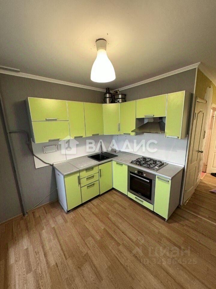 Продажа 2-комн квартиры на вторичном рынке Клин-5 городок, улица Центральная, 73с2