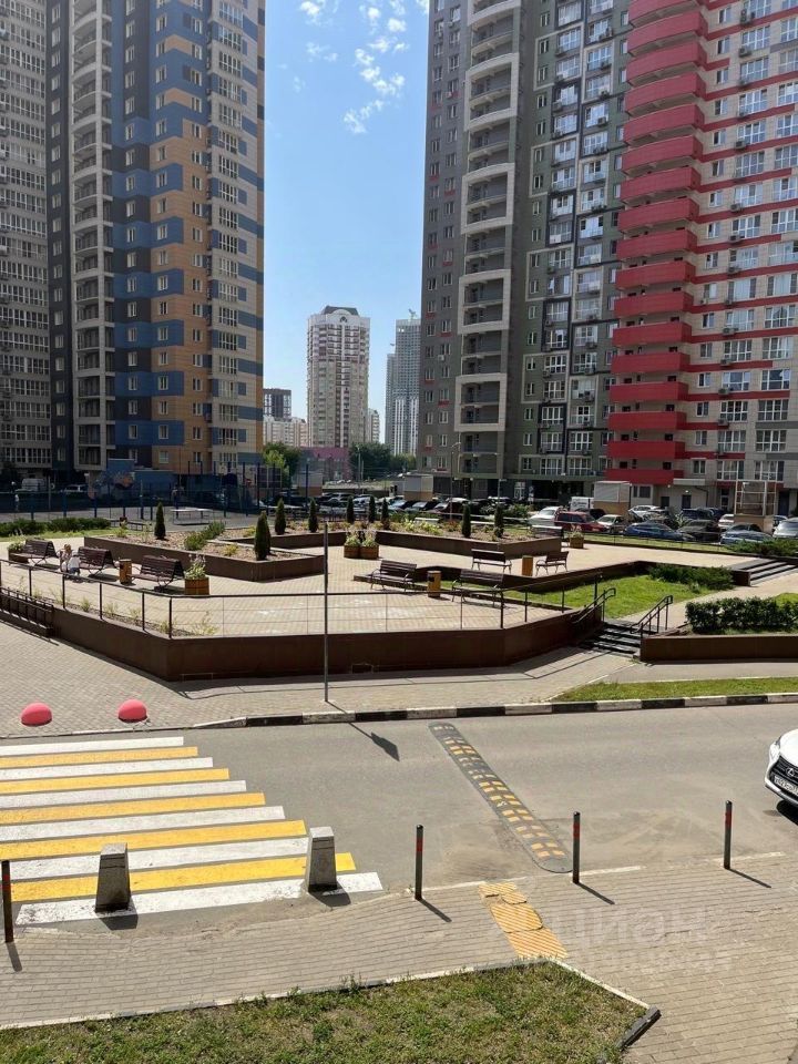 Продажа 3-комн квартиры на вторичном рынке улица Лобачевского, 118к2