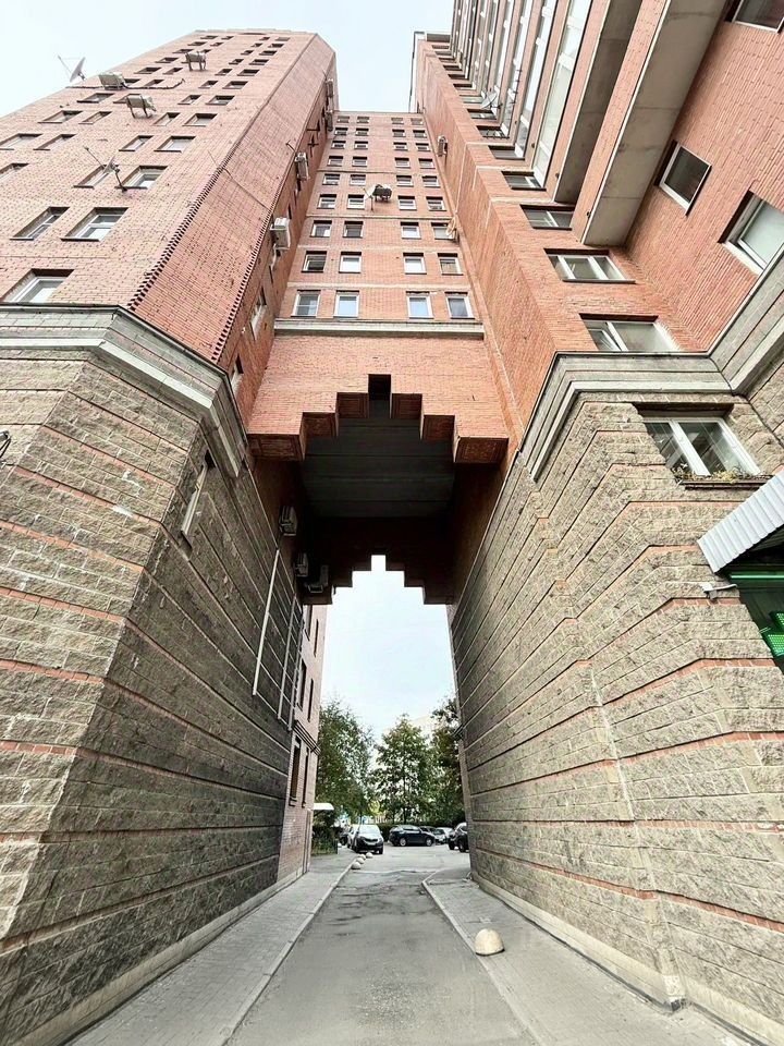 Продажа 3-комн квартиры на вторичном рынке Гаккелевская улица, 22К1