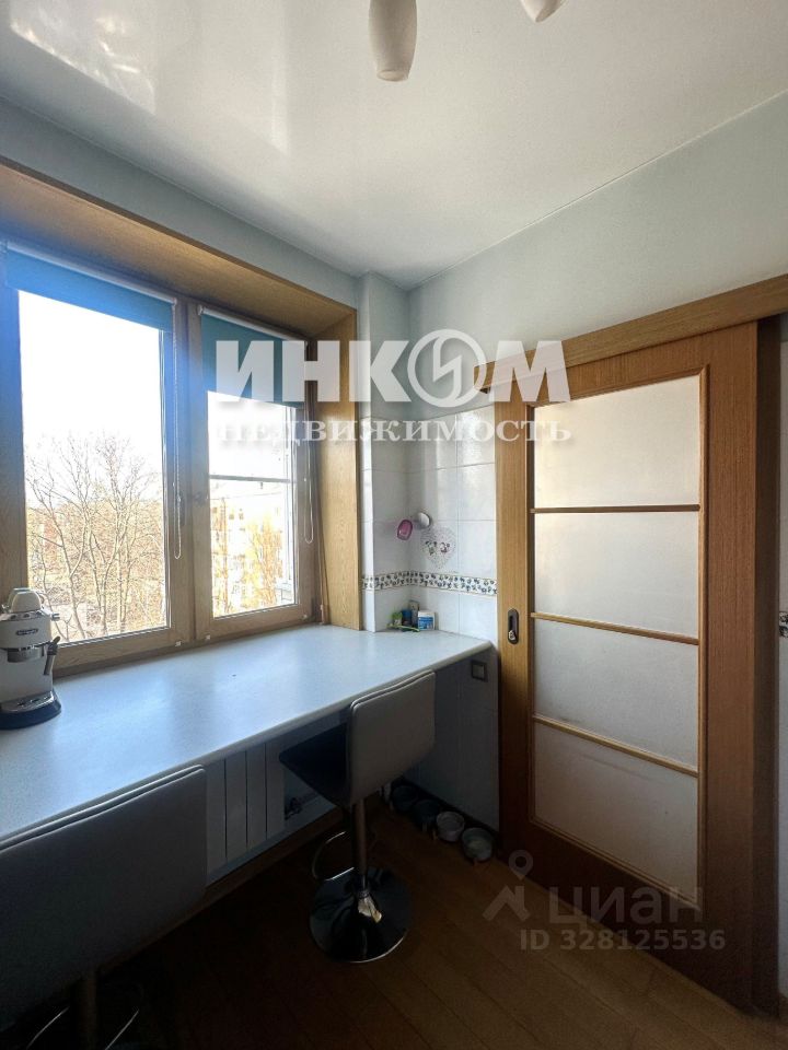 Продажа 2-комн квартиры на вторичном рынке Планетная улица,  д. 29