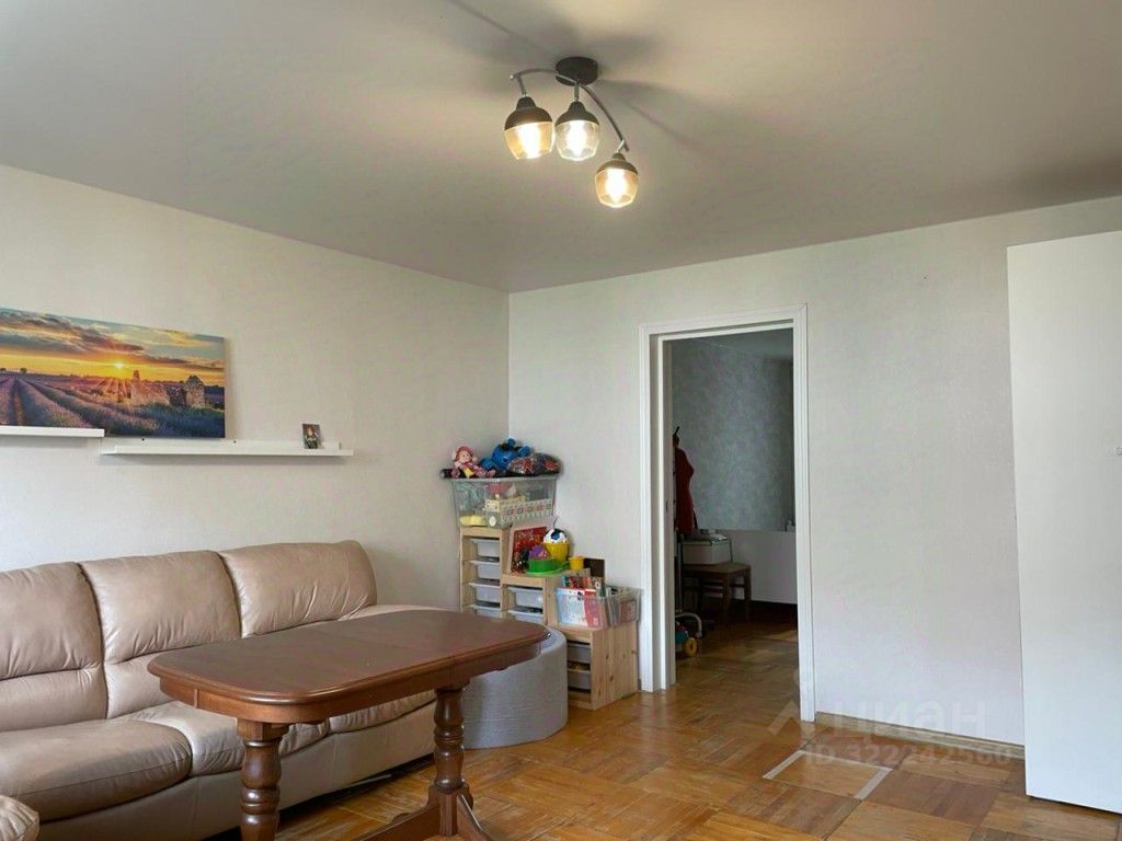 Продажа 3-комн квартиры на вторичном рынке улица Шаврова, 7К1