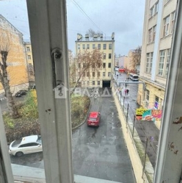 Продажа 2-комн квартиры на вторичном рынке Лиговский пр-кт,  д. 72