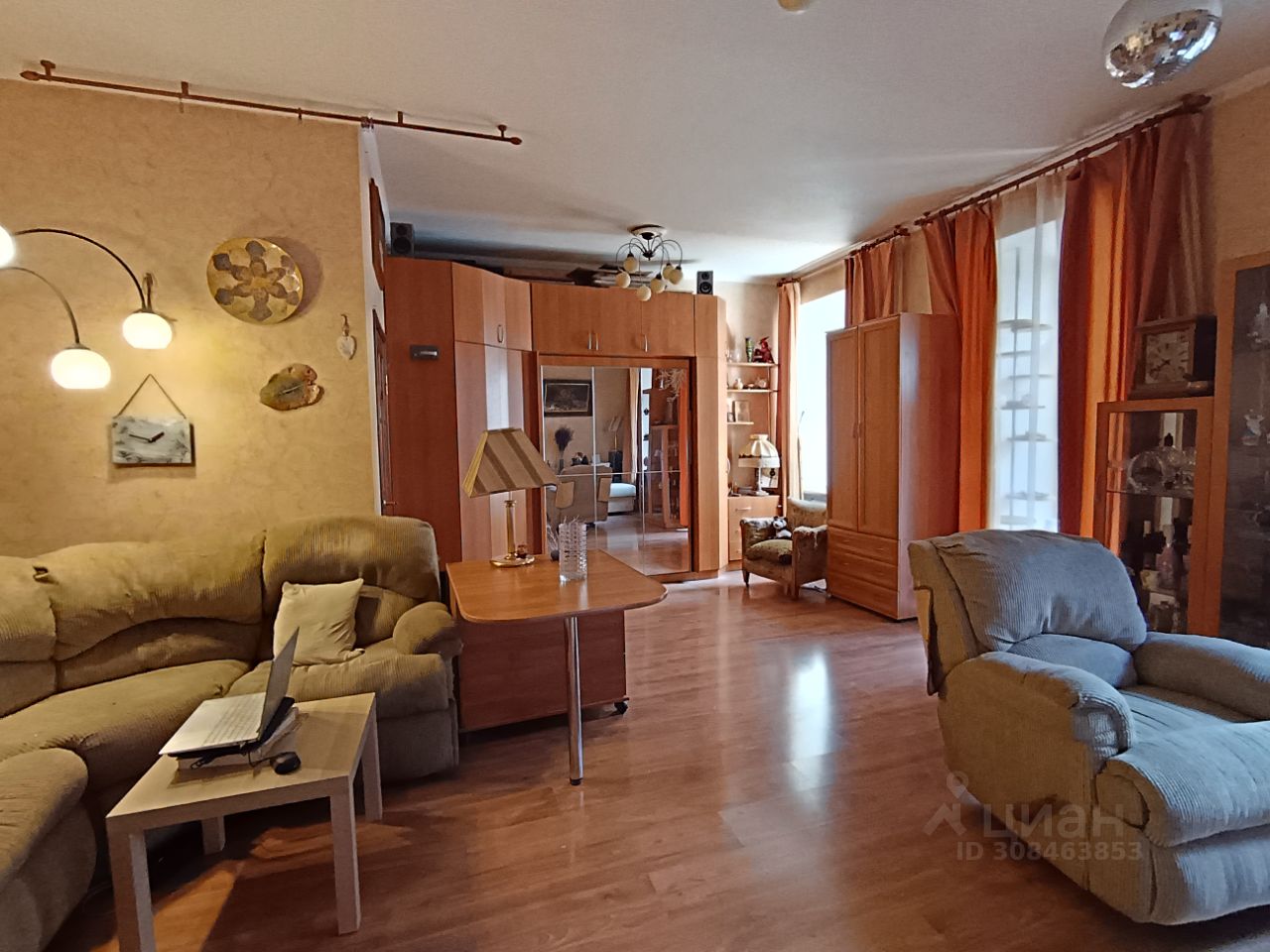 Продажа 4-комн квартиры на вторичном рынке Адмиралтейская набережная, 6