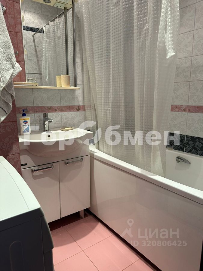 Аренда 2-комн квартиры на вторичном рынке Веерная улица, 4К1