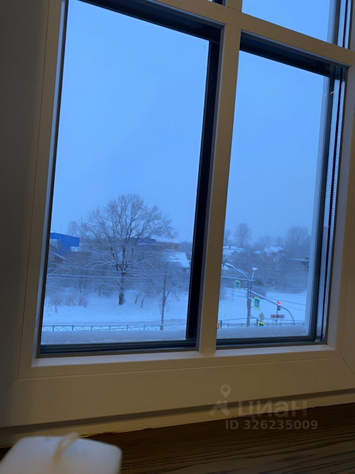 Продажа 3-комн квартиры на вторичном рынке пос. Стрельна, Санкт-Петербургское шоссе, 108