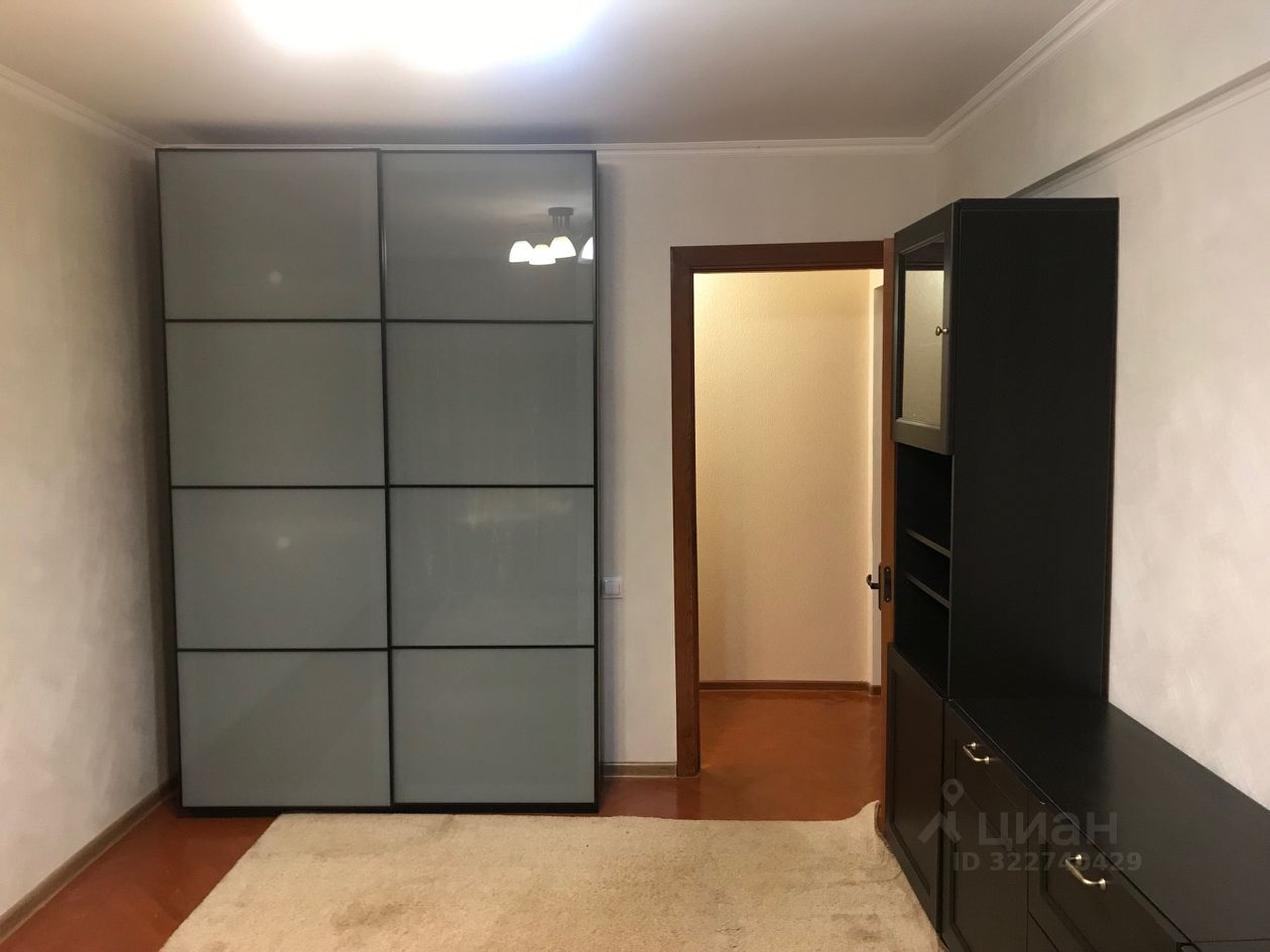 Аренда 2-комн квартиры на вторичном рынке улица Замшина, 13