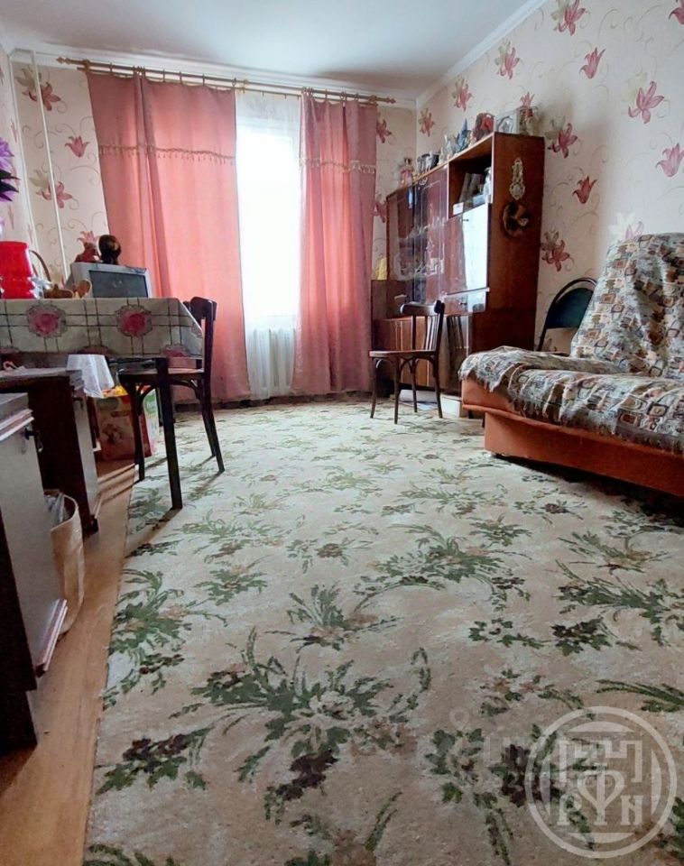 Продажа 3-комн квартиры на вторичном рынке пос. Первомайское, улица Ленина, 56