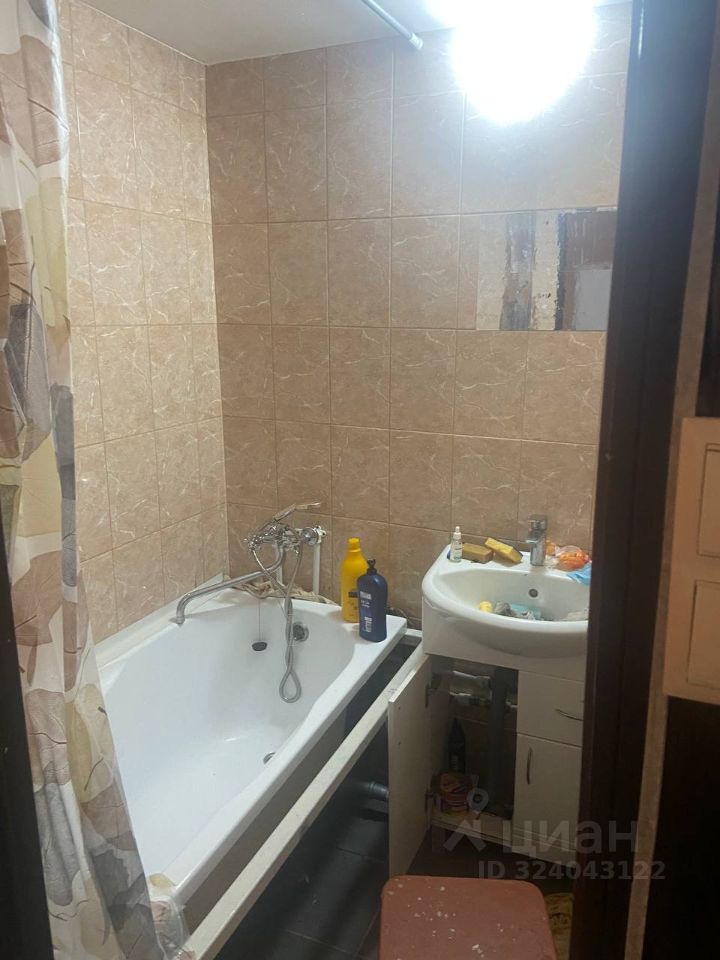 Продажа 3-комн квартиры на вторичном рынке Чусовская улица, 11К1