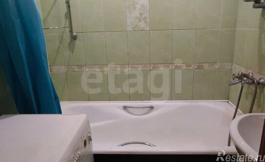 Продажа 2-комн квартиры на вторичном рынке Кириши, Молодежный б-р,  д. 13