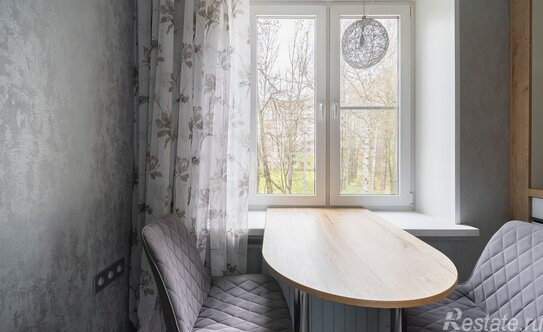 Продажа 2-комн квартиры на вторичном рынке Космонавтов пр-кт,  д. 27 к5