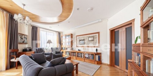 3-комн квартира улица Коштоянца,  д. 12