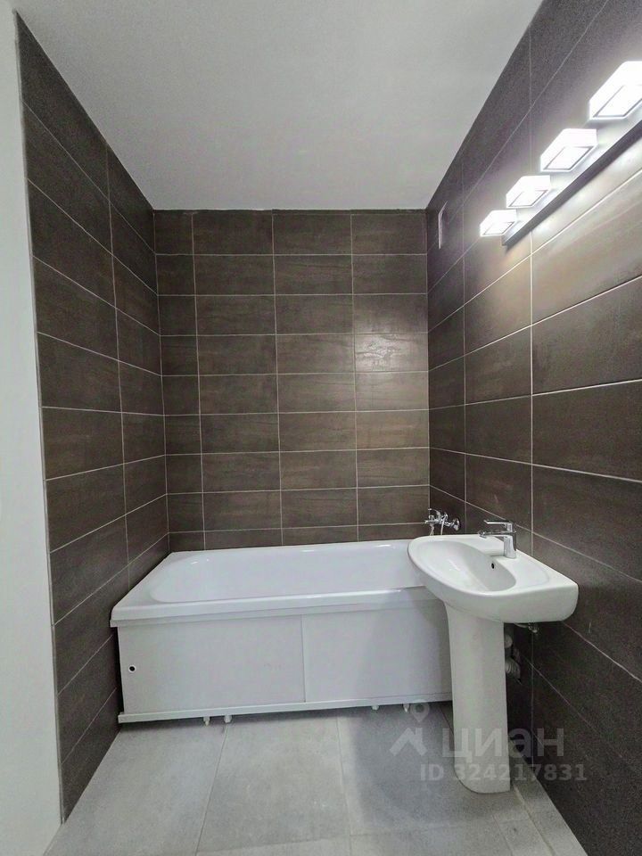 Продажа 2-комн квартиры на вторичном рынке Подольск, улица 43-й Армии, 23