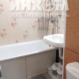 Продажа 1-комн квартиры на вторичном рынке ул Тарутинская,  д. 4,  к. 2