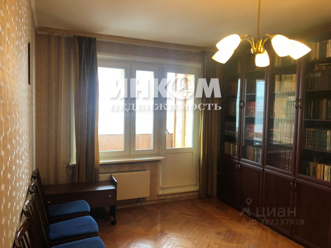 Продажа 3-комн квартиры на вторичном рынке Шоссейная улица, 40к2