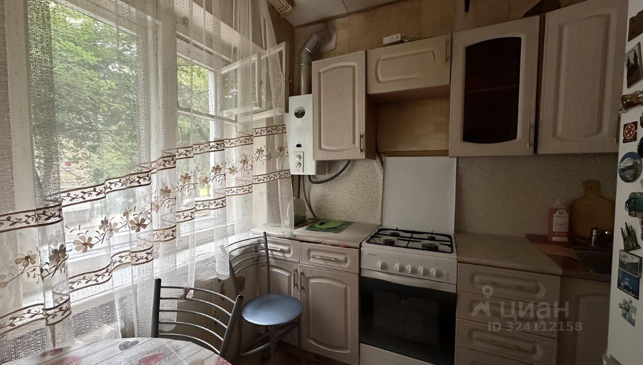 Продажа 2-комн квартиры на вторичном рынке Климовск мкр, улица Западная,  д. 10