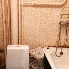 Продажа 4-комн квартиры на вторичном рынке ул Бурцева,  д. 13