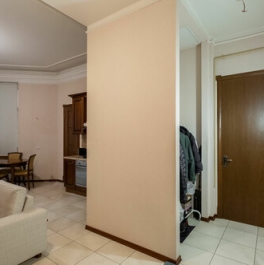 Продажа 4-комн квартиры на вторичном рынке Кирочная улица,  д. 19