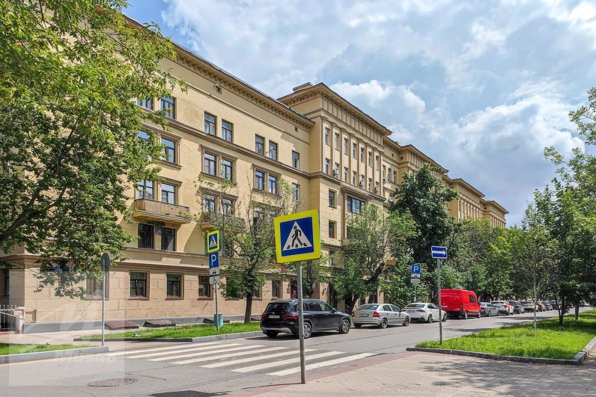 Продажа 3-комн квартиры на вторичном рынке Кутузовский проезд, 4