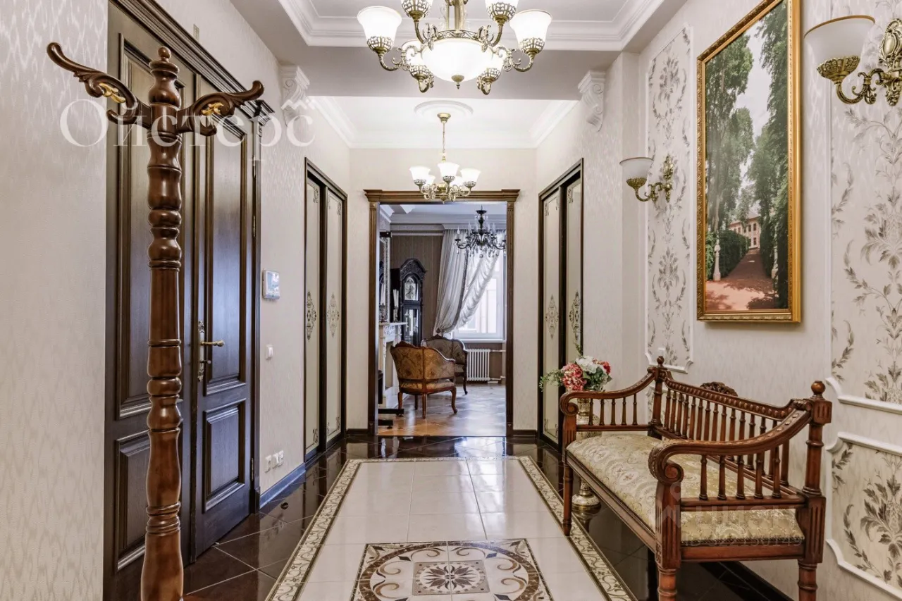 Продажа 4-комн квартиры на вторичном рынке улица Лизы Чайкиной, 17