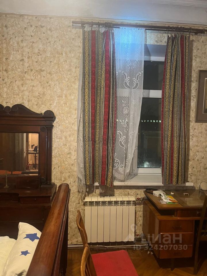 Продажа 2-комн квартиры на вторичном рынке улица Академика Лебедева, 10А