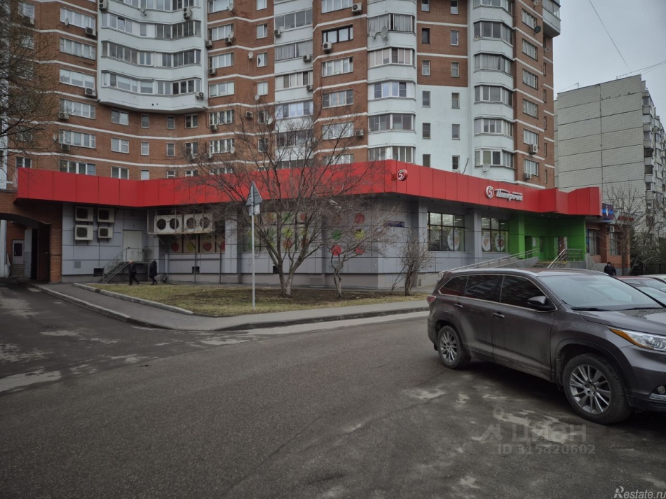 Аренда торгового помещения Жулебинский б-р,  д. 25