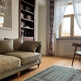 Продажа 2-комн квартиры на вторичном рынке ул Маршала Бирюзова,  д. 8,  к. 1