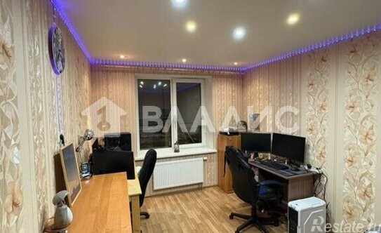 Продажа 1-комн квартиры на вторичном рынке Мурино г, Новая ул,  д. 7 к3