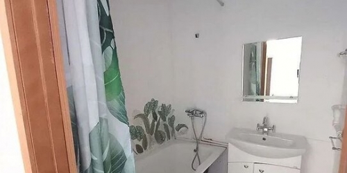 2-комн квартира улица Грекова,  д. 22