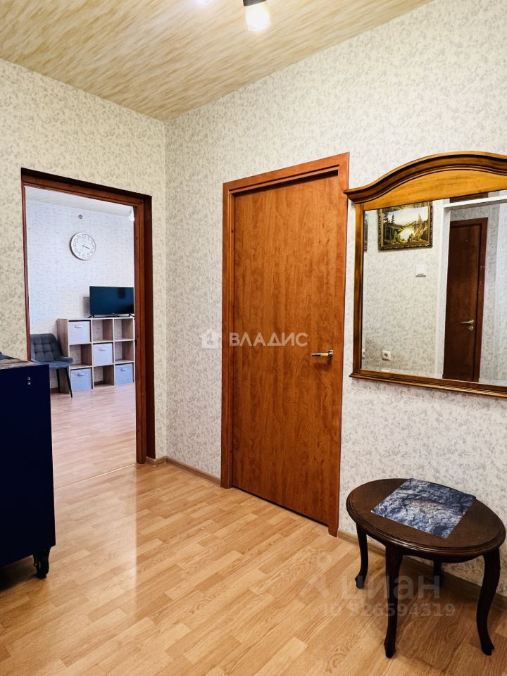 Аренда 2-комн квартиры на вторичном рынке Березовая аллея, 3