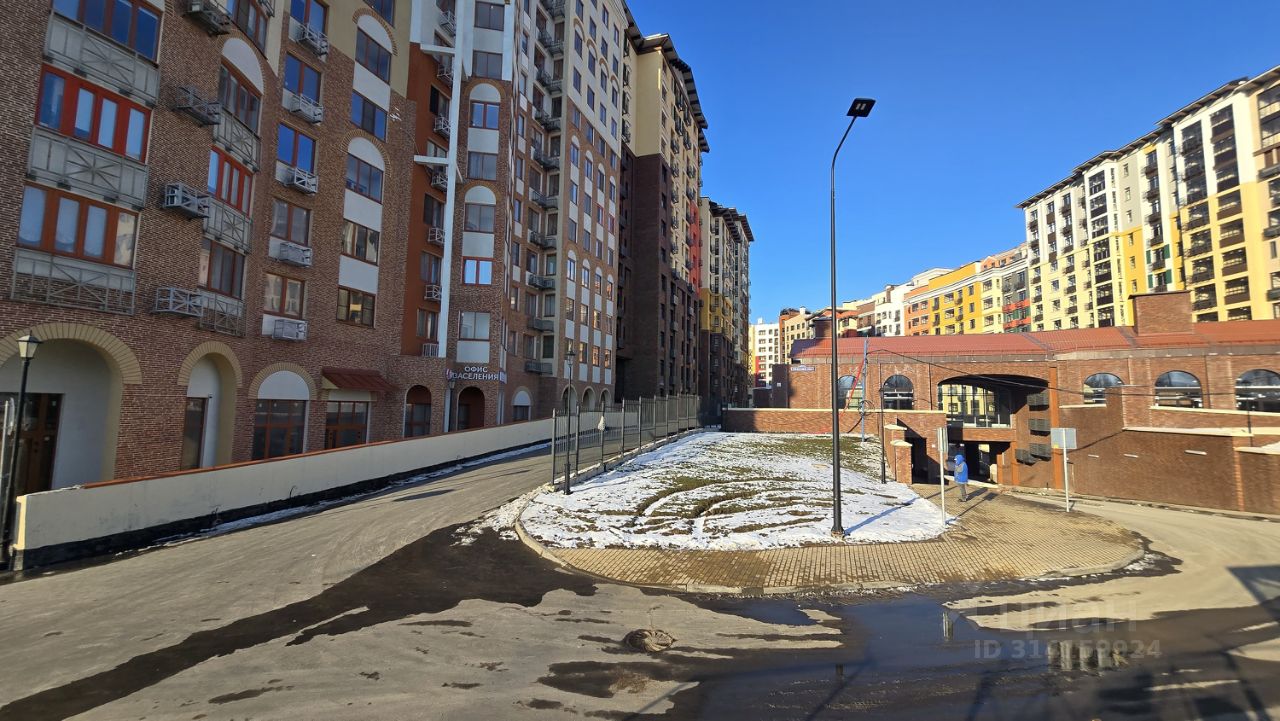 Продажа 1-комн квартиры на вторичном рынке пос. Развилка, проезд Римский, 13