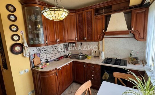 Продажа 4-комн квартиры на вторичном рынке улица Обручева,  д. 12