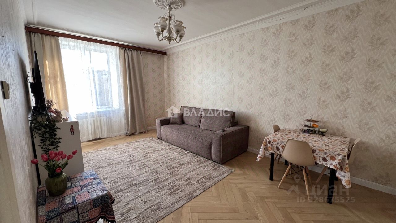 Продажа 3-комн квартиры на вторичном рынке Скобелевский пр-кт,  д. 4В
