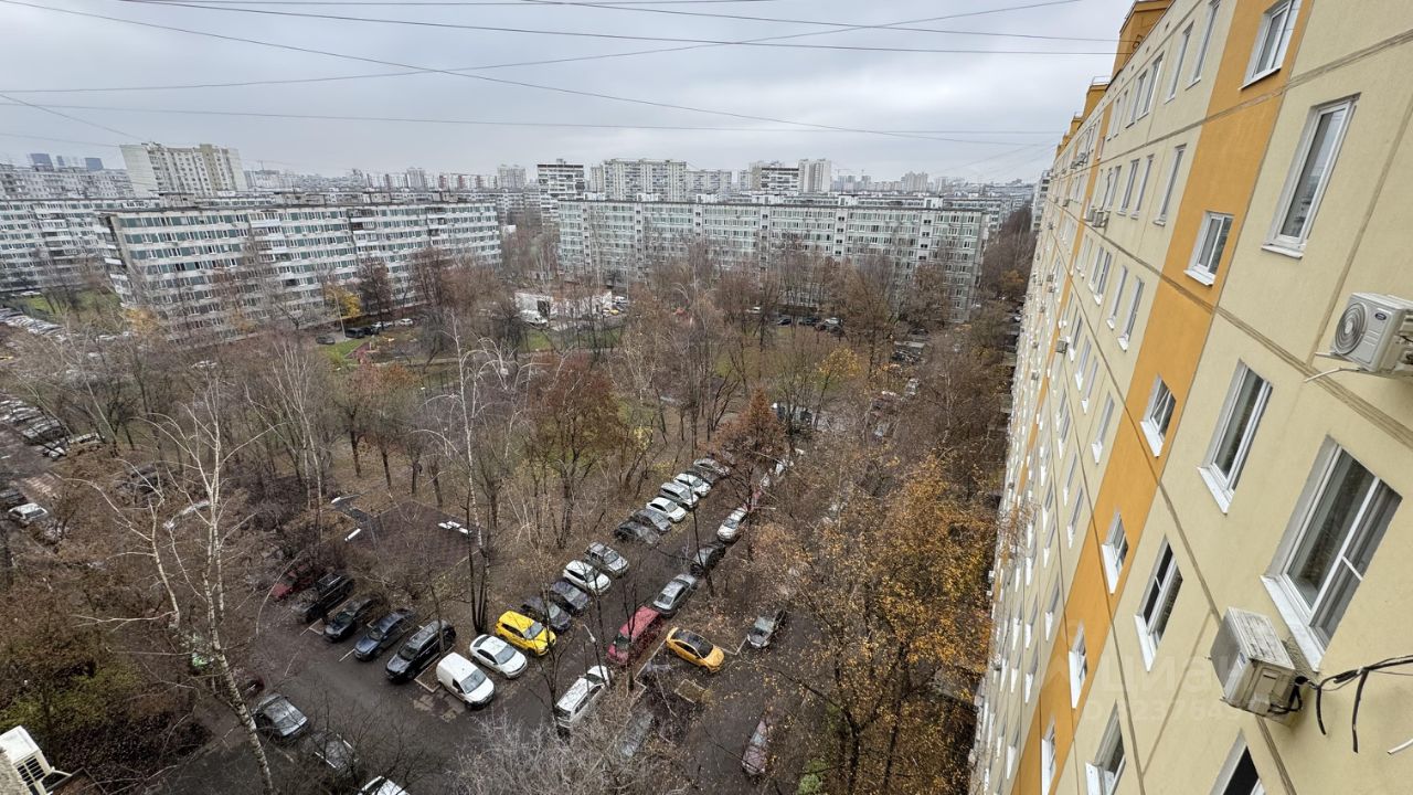 Продажа 2-комн квартиры на вторичном рынке Северный бульвар, 2