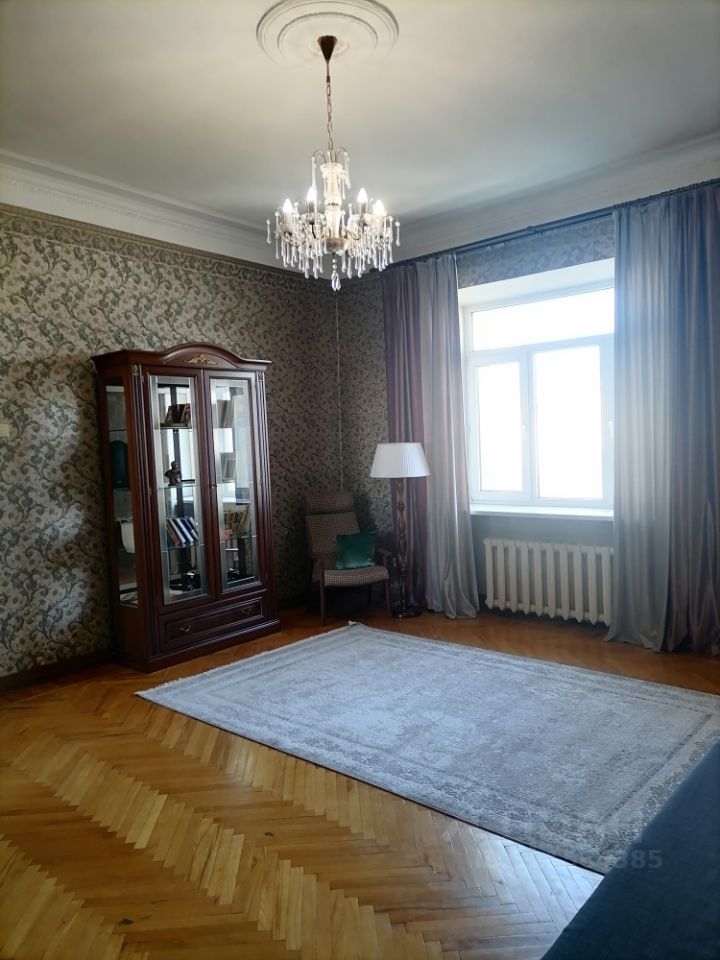 Продажа 2-комн квартиры на вторичном рынке Кутузовский проспект, 41