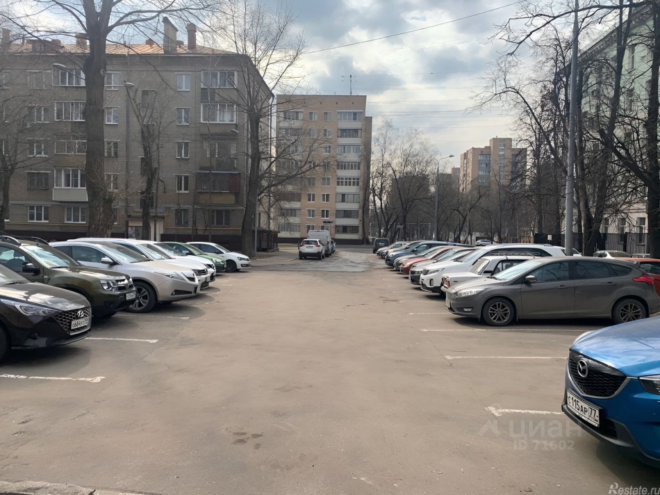 Продажа 2-комн квартиры на вторичном рынке улица Чистова,  д. 5