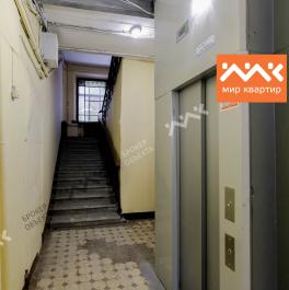 Продажа 2-комн квартиры на вторичном рынке Реки Карповки наб,  д. 13