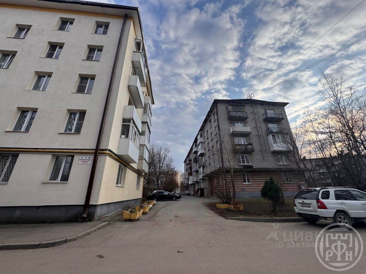 Продажа 3-комн квартиры на вторичном рынке Гатчина, улица Григорина, 9