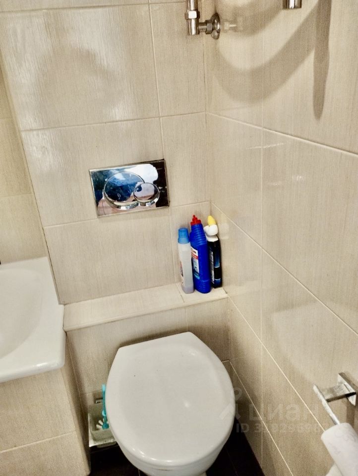 Аренда 2-комн квартиры на вторичном рынке Живописная улица, 15