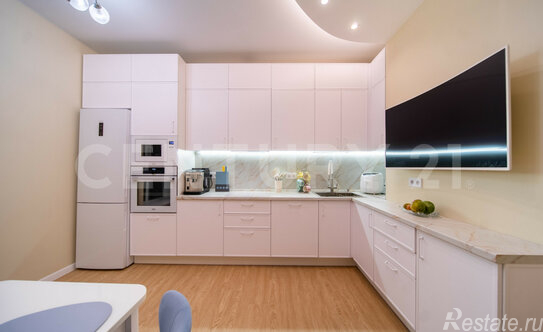 Продажа 3-комн квартиры на вторичном рынке Петергофское ш,  д. 59