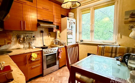 Продажа 1-комн квартиры на вторичном рынке Филёвский бульвар,  д. 12