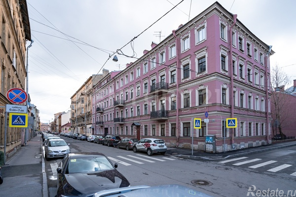 Продажа 2-комн квартиры на вторичном рынке Лабутина ул,  д. 30
