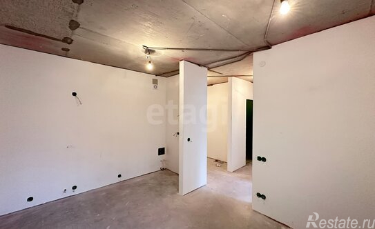 Продажа 2-комн квартиры на вторичном рынке улица Шкапина,  д. 15 с1