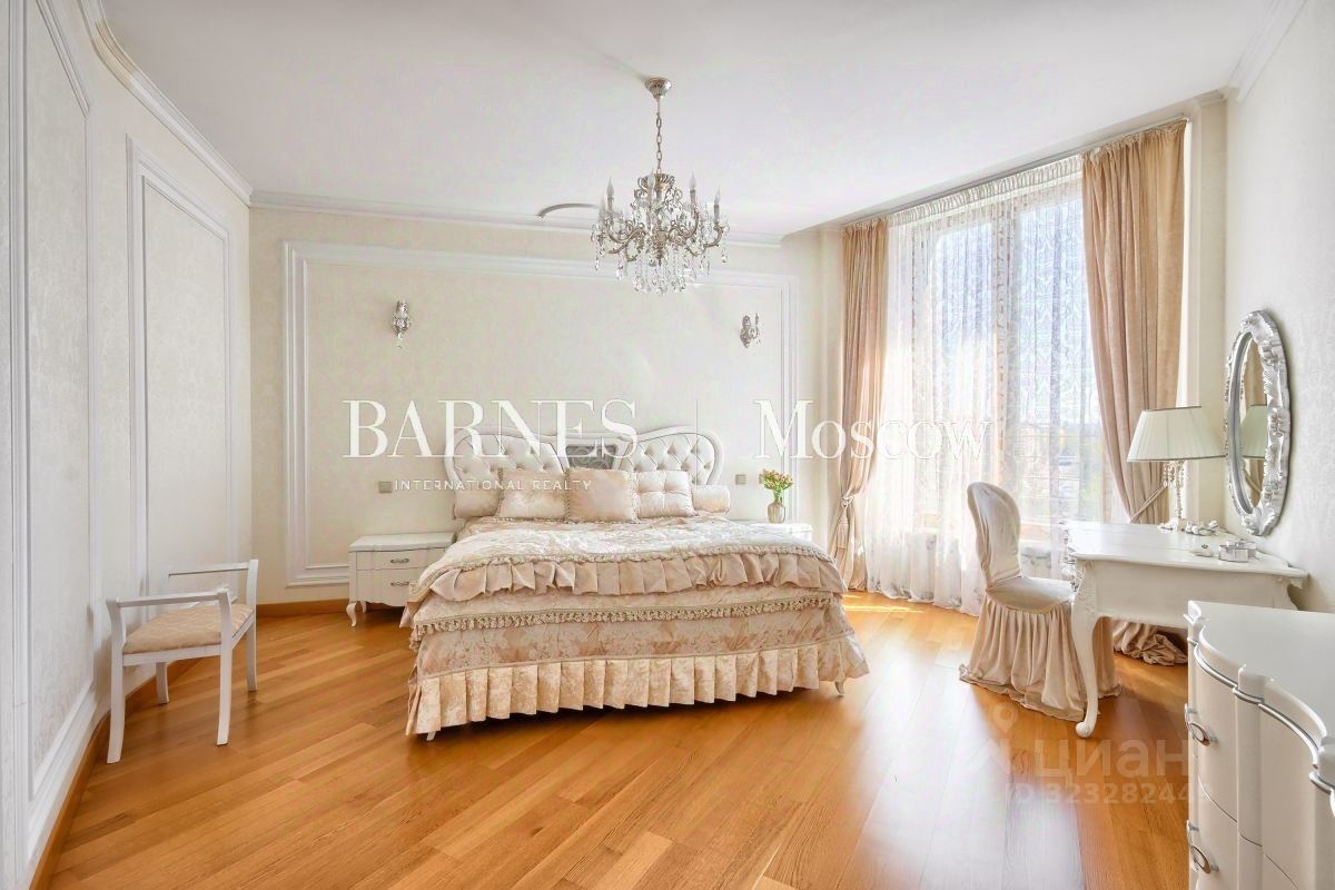 Продажа 4-комн квартиры на вторичном рынке улица Победы, 3