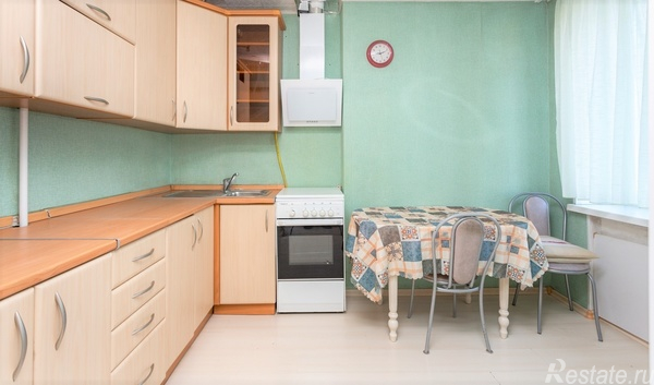 Продажа 2-комн квартиры на вторичном рынке Международная ул,  д. 32