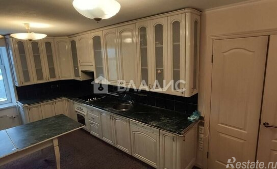 Продажа 7-комн квартиры на вторичном рынке Варшавская ул,  д. 63 к1