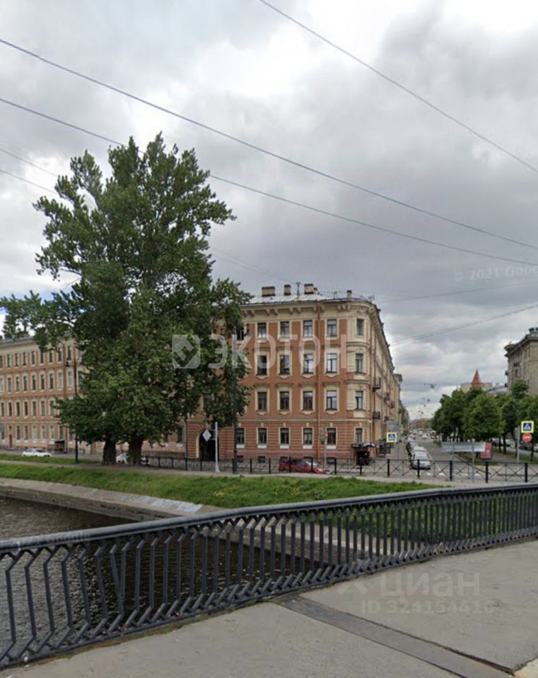 Продажа 5-комн квартиры на вторичном рынке улица Декабристов, 57