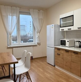 Продажа 2-комн квартиры на вторичном рынке улица Маршала Казакова,  д. 70 к1 с1