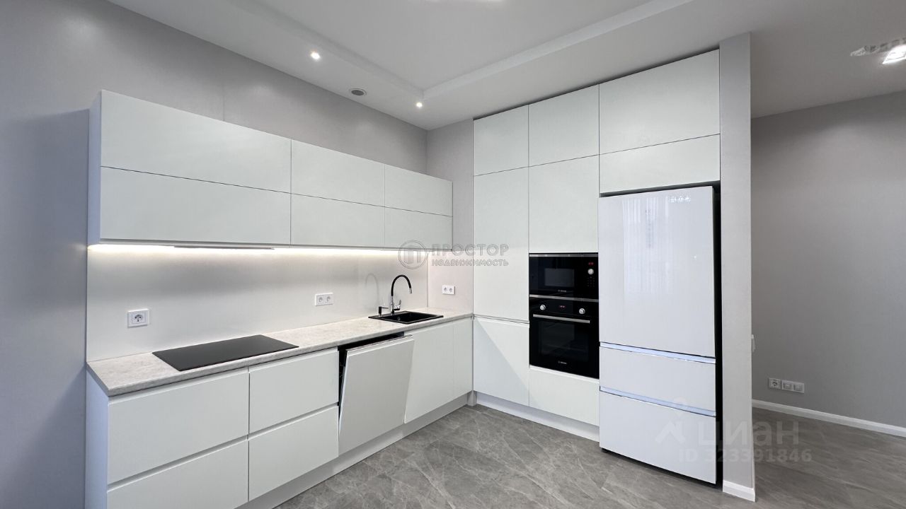 Продажа 3-комн квартиры на вторичном рынке улица Инженера Кнорре, 7к4