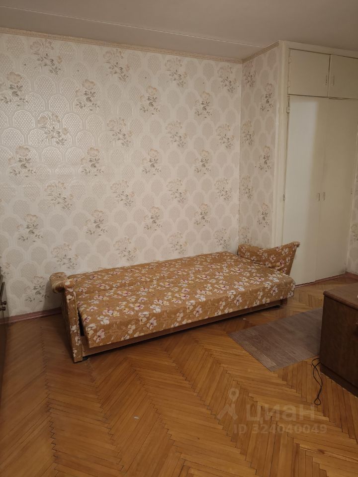 Продажа 2-комн квартиры на вторичном рынке улица Берзарина, 11