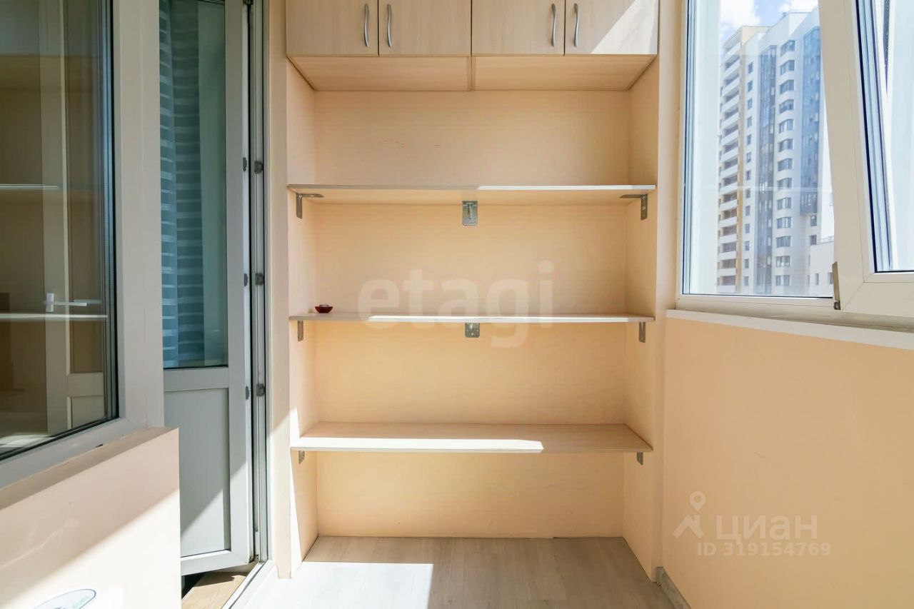 Продажа 1-комн квартиры на вторичном рынке Дунайский проспект, 7к7